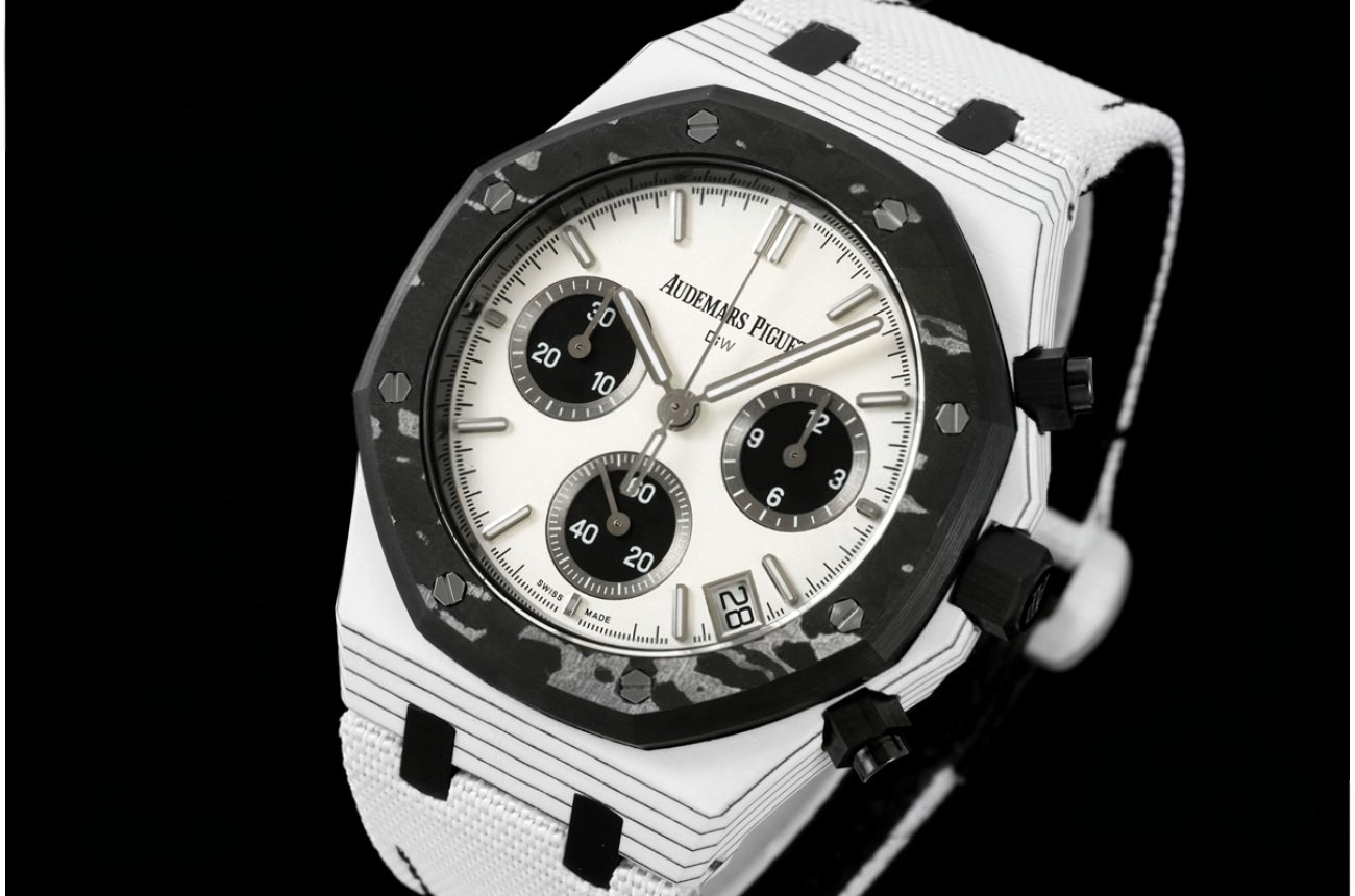 Royal Oak Chrono DIW 26240 41mm Quartz Fiber/NY White Dial APF SH4401